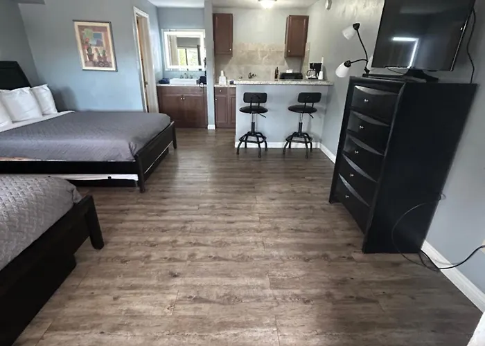 Sierra Motel 2*