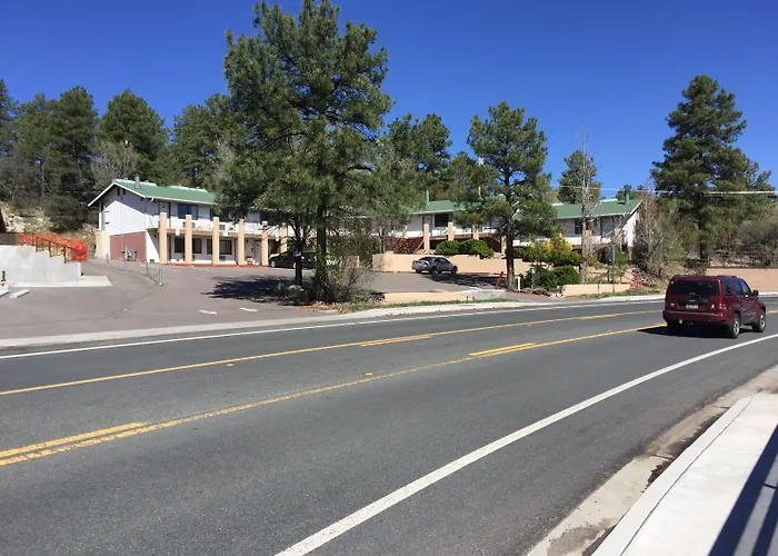 Sierra Motel 2*